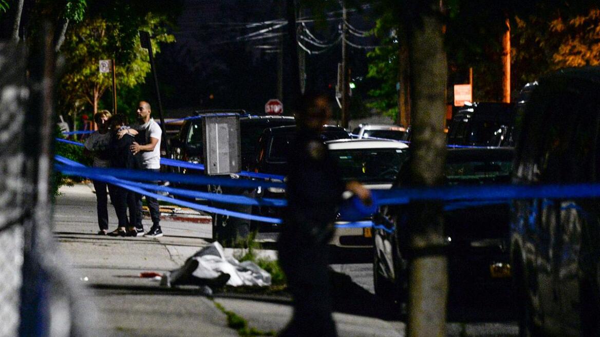 Άγριο έγκλημα στο Μπρούκλιν: Γυναίκα πυροβολήθηκε στο κεφάλι στη μέση του δρόμου