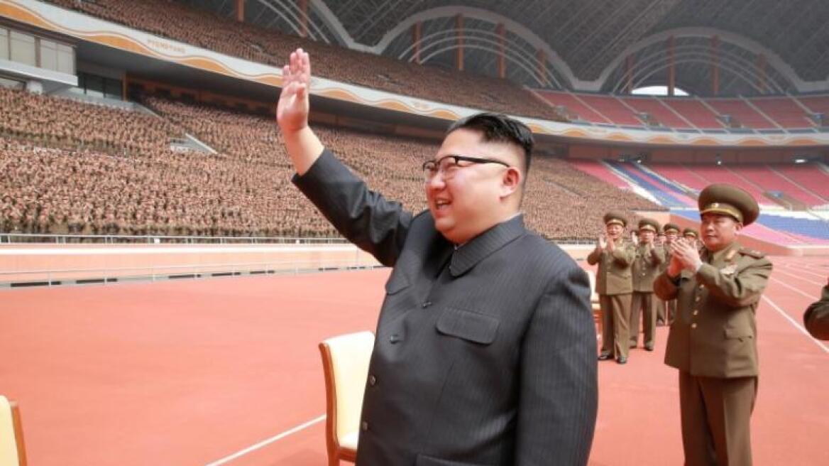 Αντιαεροπορικά σε όλη τη Βόρεια Κορέα ζήτησε ο Κιμ Γιονγκ Ουν