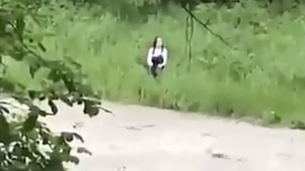 Shocking video: Russian girl jumps into turbulent river as part of "Blue Whale" challenge! (video)