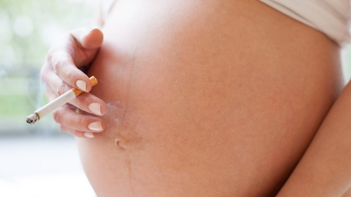 Νέα έρευνα: Βλάβες στο ήπαρ του εμβρύου μπορεί να προκαλέσει το κάπνισμα