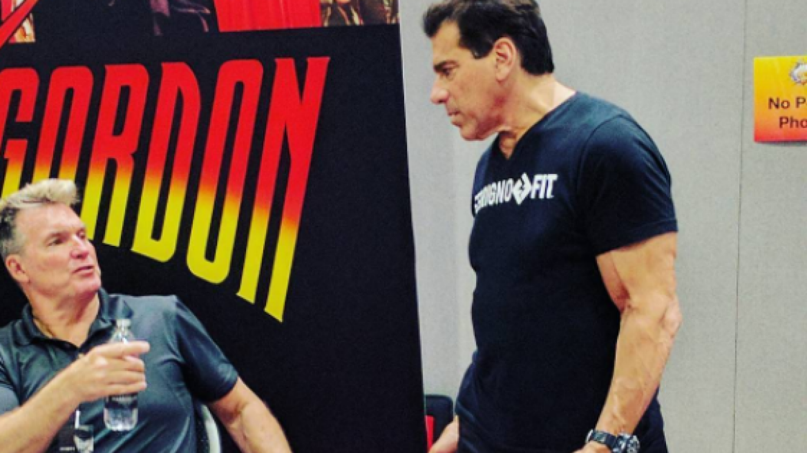The Hulk and Flash Gordon fight at Comic Con (video-photo)