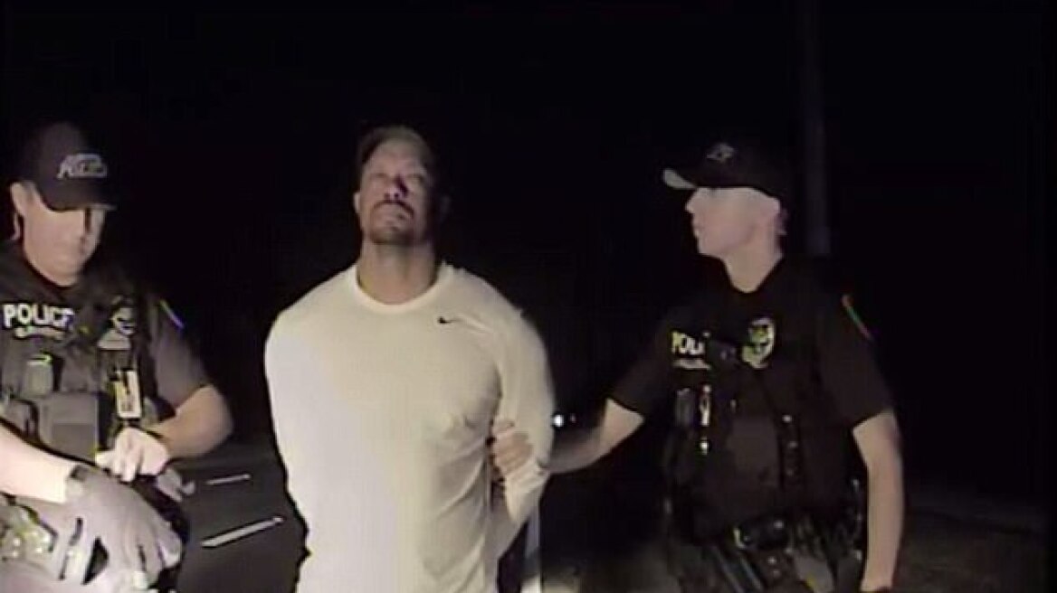 Το βίντεο της σύλληψης του Τάιγκερ Γουντς: Σε άθλια κατάσταση δεν μπορεί να αρθρώσει ούτε λέξη