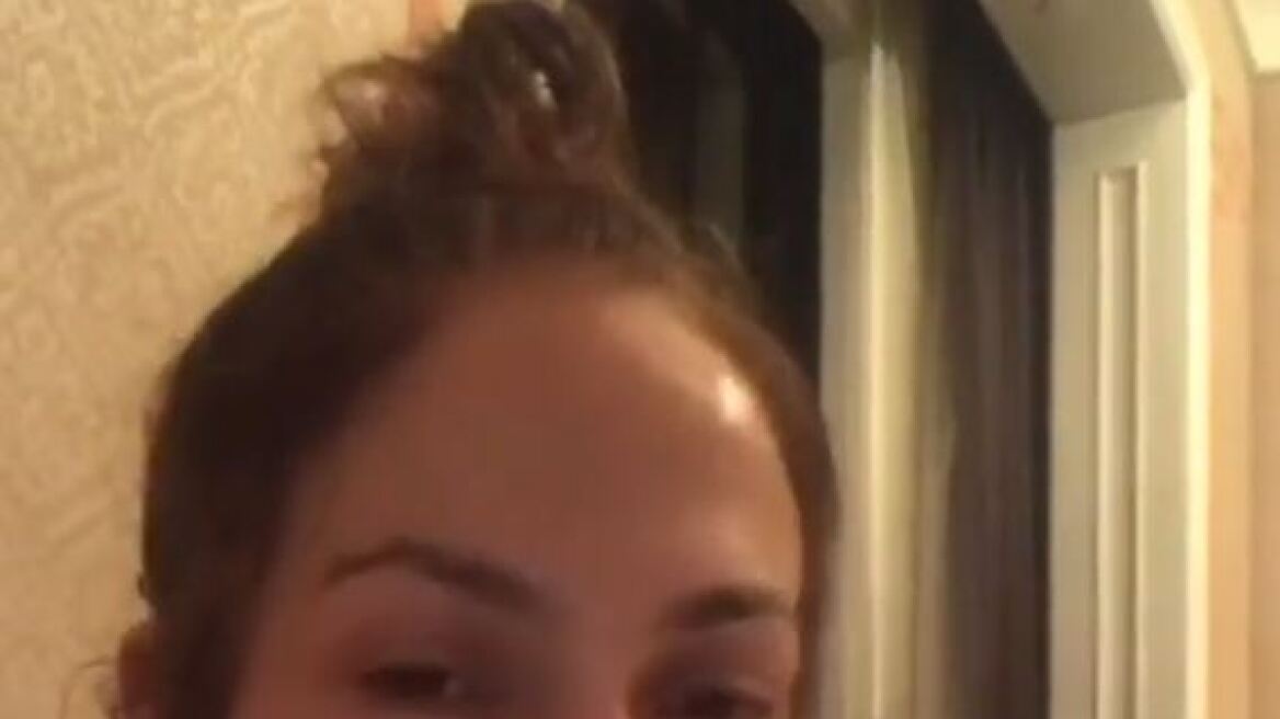 Χάνει μαλλιά η JLo; - Το βίντεο που ανέβασε στο instagram
