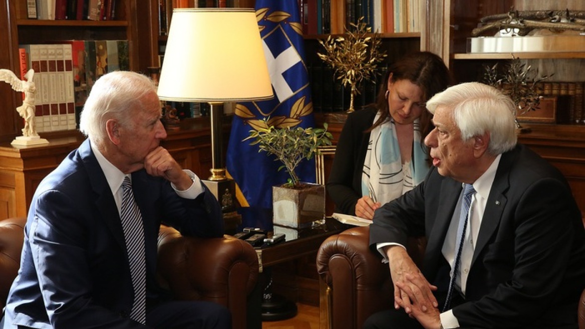 Μπάιντεν σε Παυλόπουλο: Οι ΗΠΑ έχουν πίστη στους Έλληνες - Δώστε χρόνο στη νέα αμερικανική κυβέρνηση