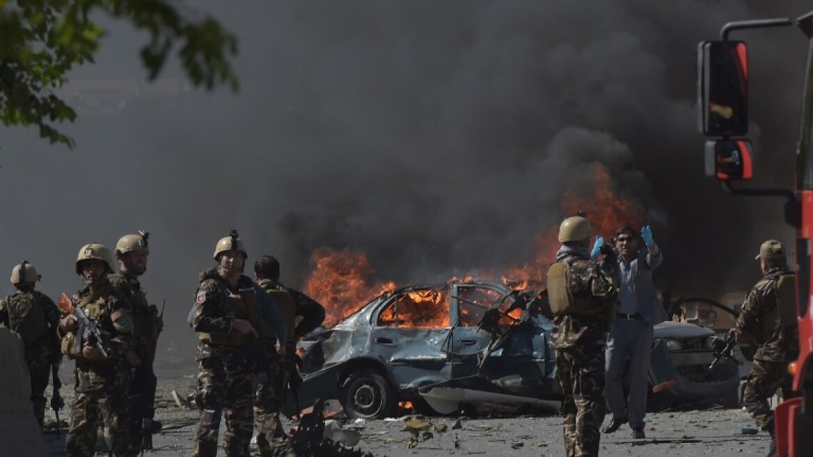 Ξεπέρασαν τους 150 οι νεκροί από την επίθεση αυτοκτονίας στην Καμπούλ