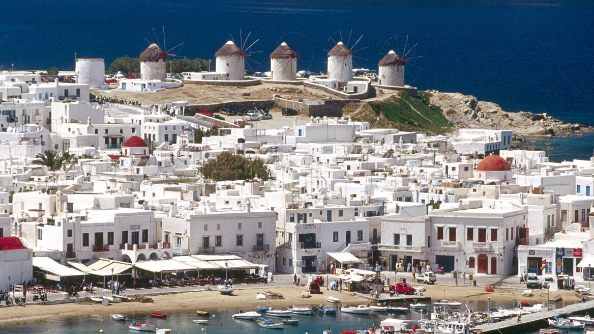38χρονος Έλληνας φέσωσε 34 ξενοδοχεία με πλαστές επιταγές αξίας 18.000 ευρώ