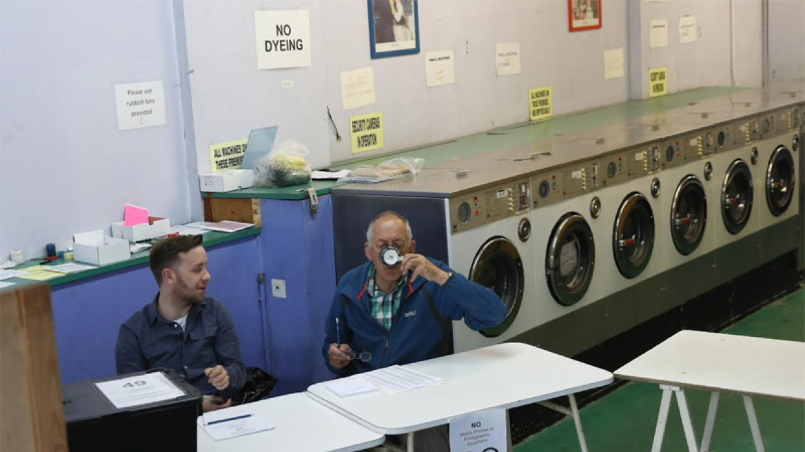 Βρετανία: Ψηφίζουν ακόμη και στα κοινόχρηστα πλυντήρια!