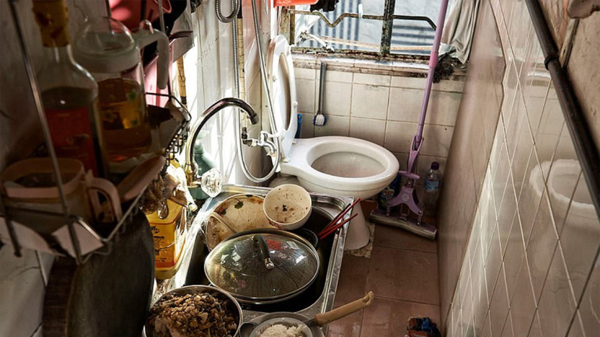 Συγκλονιστικές φωτογραφίες από τα «σπίτια-φέρετρα» στο Χονγκ Κονγκ