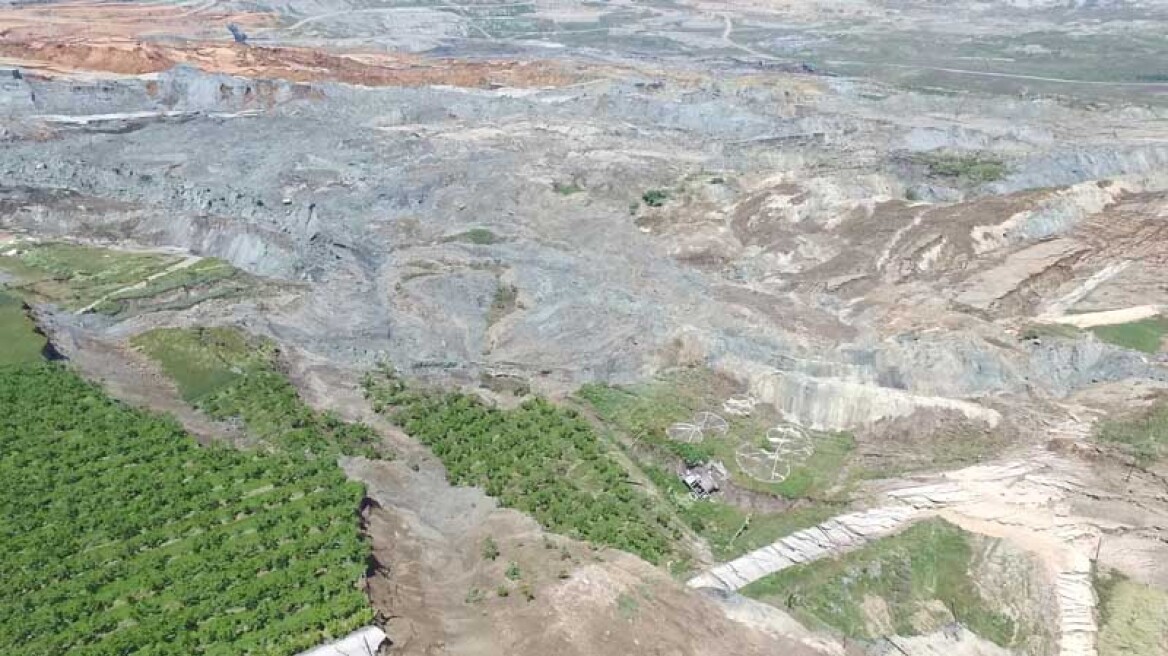 Αμύνταιο: Γκρεμίζουν ολόκληρο χωριό μετά την κατολίσθηση 80 εκατ. κυβικών μέτρων χώματος