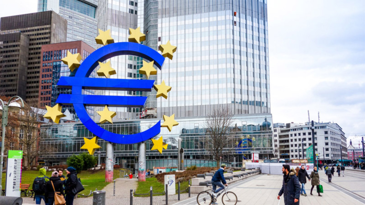 Bloomberg: Απίθανο η ΕΚΤ να συμπεριλάβει την Ελλάδα στο πρόγραμμα ποσοτικής χαλάρωσης