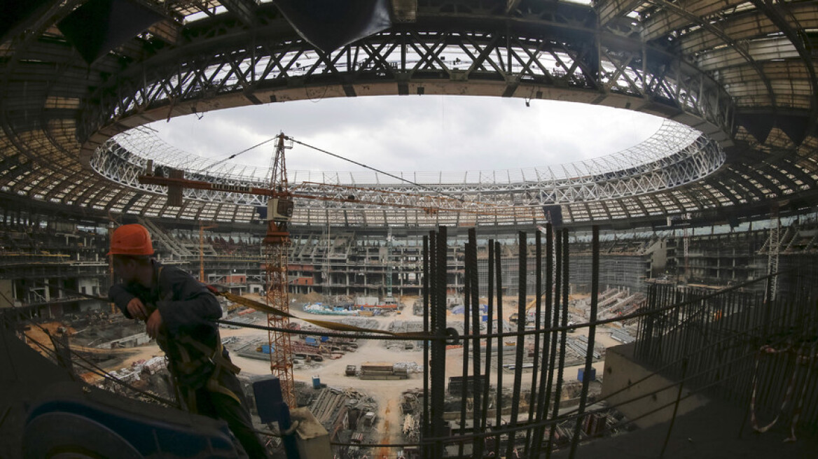 Νέες καταγγελίες για τις συνθήκες εργασίας στα γήπεδα της Ρωσίας