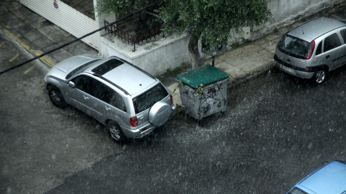Έκτακτο δελτίο επιδείνωσης καιρού: Βροχές και καταιγίδες στη μισή Ελλάδα