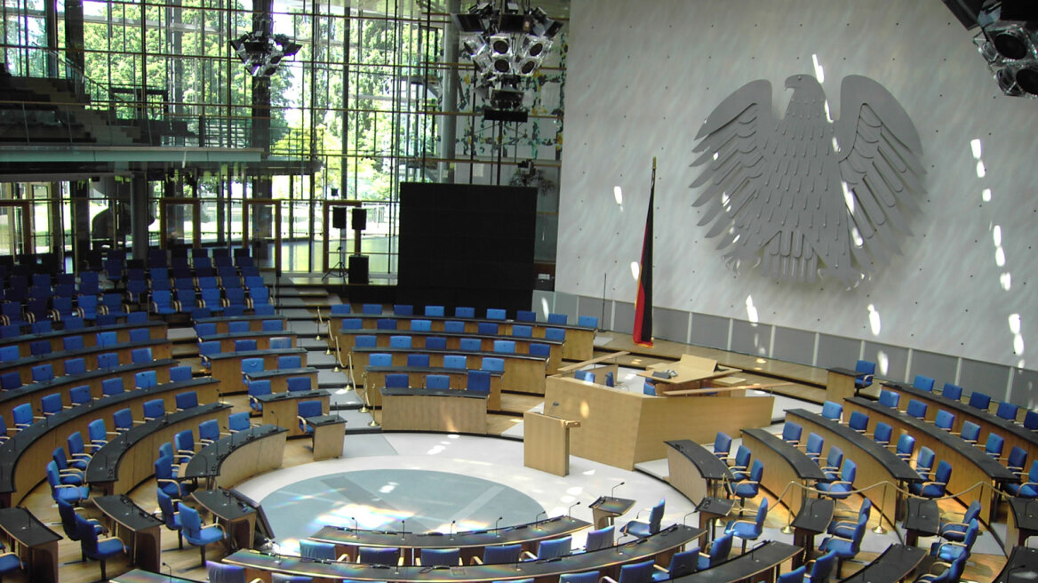 Διχασμένη η Γερμανία: Θα περάσει από την ομοσπονδιακή Βουλή η συμφωνία του Eurogroup;