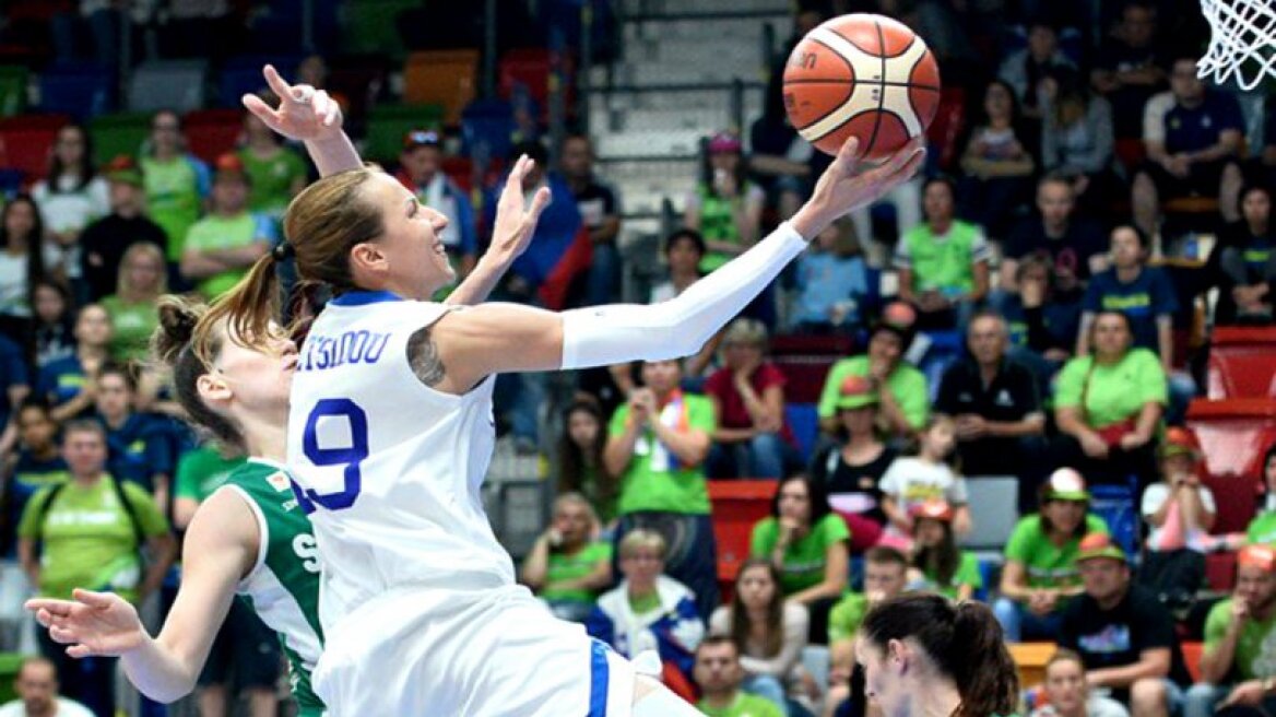 Ευρωμπάσκετ Γυναικών: «Έμπλεξε» η Ελλάδα μετά την ήττα από την Σλοβενία (56-59)