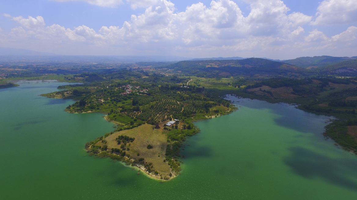 Φωτογραφίες: Η λίμνη και το φράγμα του Πηνειού από drone