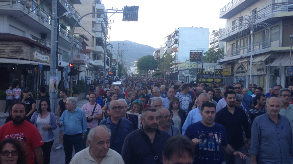 Βίντεο: Στους δρόμους ξανά οι κάτοικοι του Μενιδίου