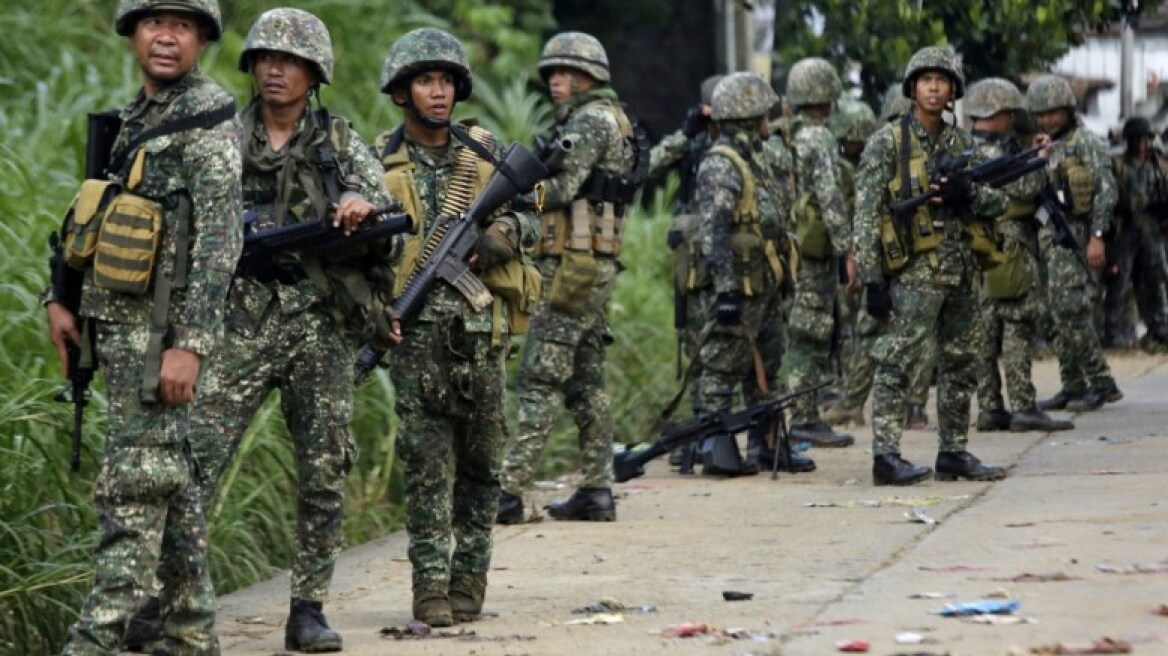 Κλιμακώνονται οι στρατιωτικές επιχειρήσεις εναντίον των ισλαμιστών ανταρτών στις Φιλιππίνες