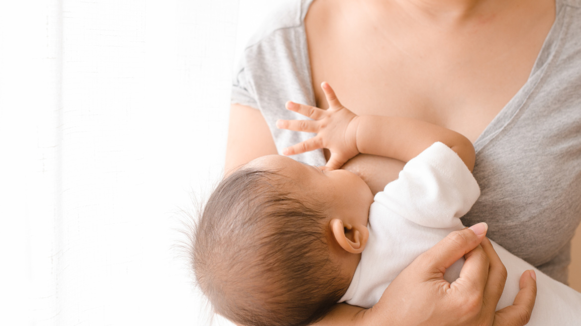 Έρευνα: Ο θηλασμός μπορεί να μειώσει τον κίνδυνο εμφράγματος ή εγκεφαλικού 