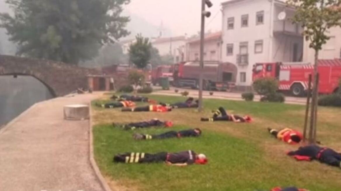 Απίστευτη φωτογραφία: Οι ήρωες πυροσβέστες της Πορτογαλίας σε μια ανάπαυλα από τη «μάχη»
