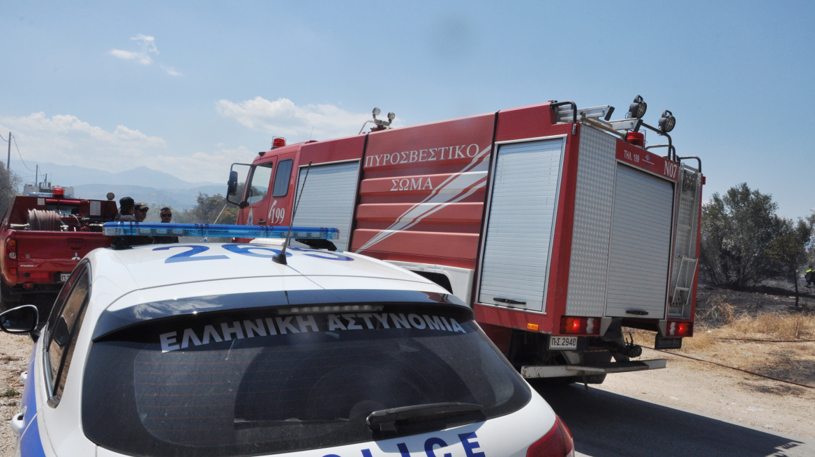Φωτιά σε βιομηχανία αναψυκτικών στις Σέρρες και σε πυλωτή στην Κοζάνη	