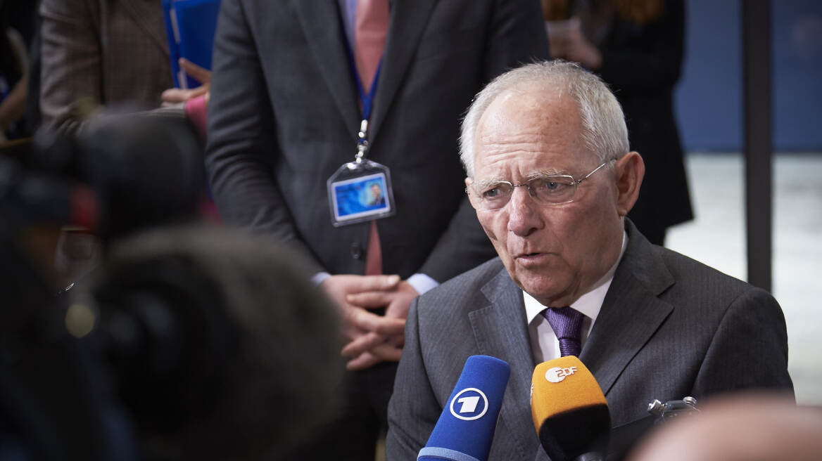 Ανοιχτός ο Σόιμπλε σε συζήτηση για την Ελλάδα στη γερμανική Βουλή