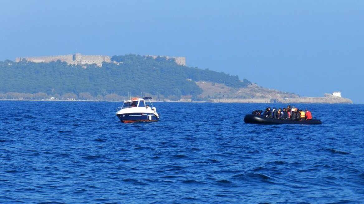120 illegal immigrants detected off Souda Bay in Crete