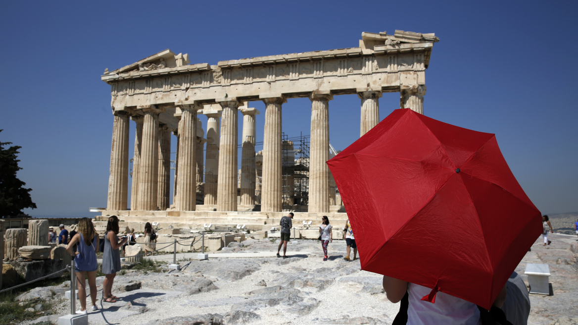 Τι θα σύστηναν οι Έλληνες στους τουρίστες για τις διακοπές τους στην Ελλάδα