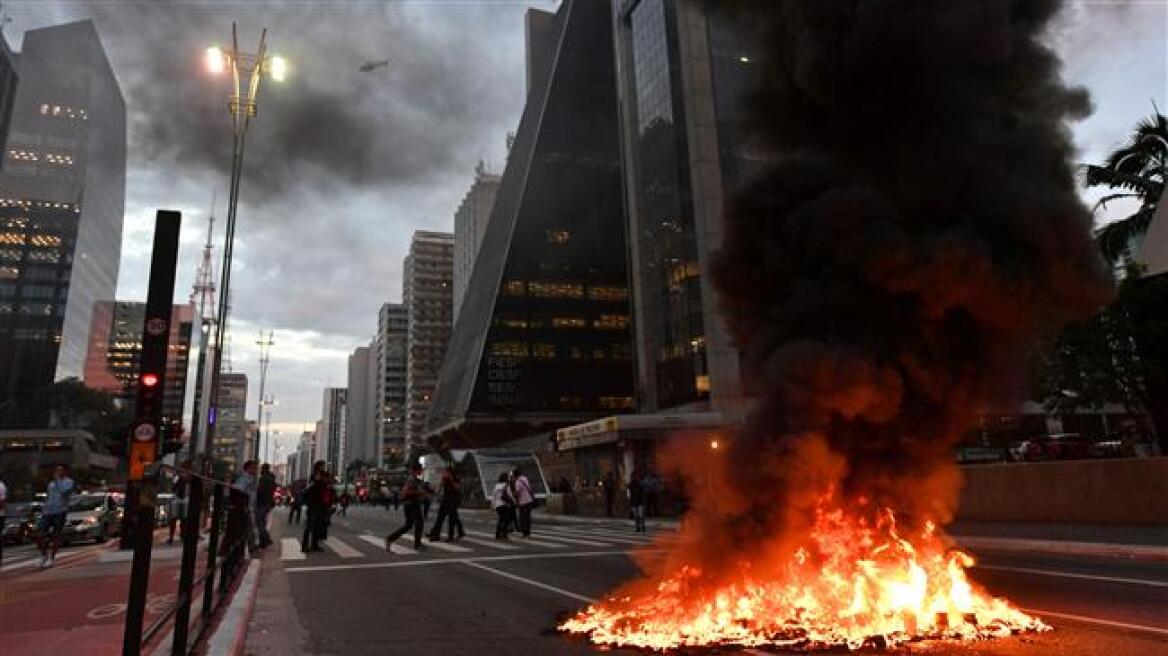 Βίντεο: Νέες διαδηλώσεις στη Βραζιλία εναντίον του προέδρου Τέμερ