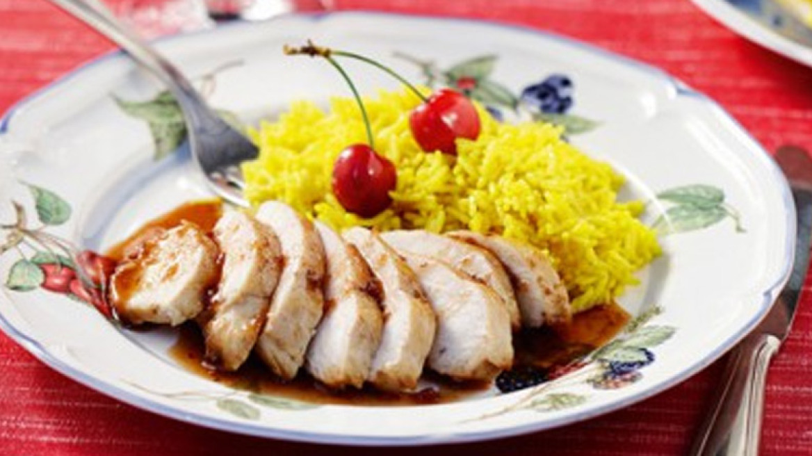 Κοτόπουλο με κεράσια και ρύζι basmati με κουρκουμά