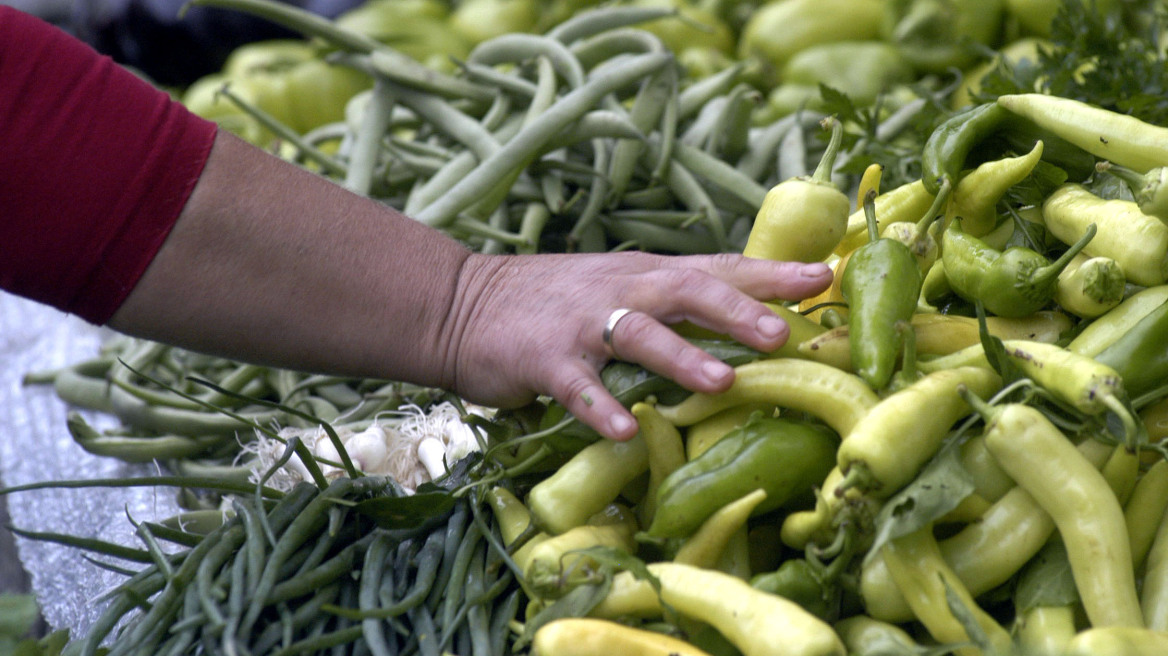 Πειραιάς: Δεσμεύτηκαν 139 πλαστικά κιβώτια με πιπεριές