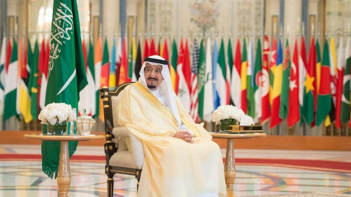 Σαουδική Αραβία: Αρθρογράφος εξύμνησε τόσο τον βασιλιά, που «αναγκάστηκε» να τον απολύσει!