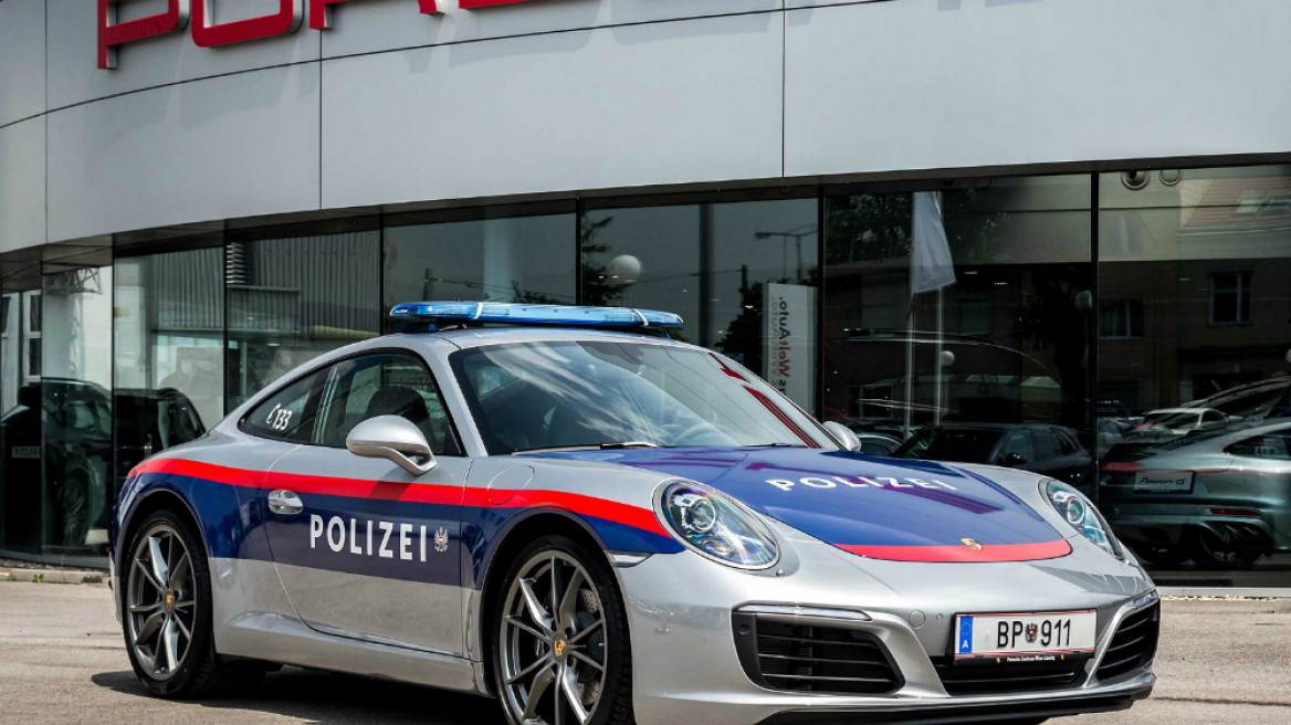 Οι Αυστριακοί αστυνομικοί περιπολούν με Porsche 911 