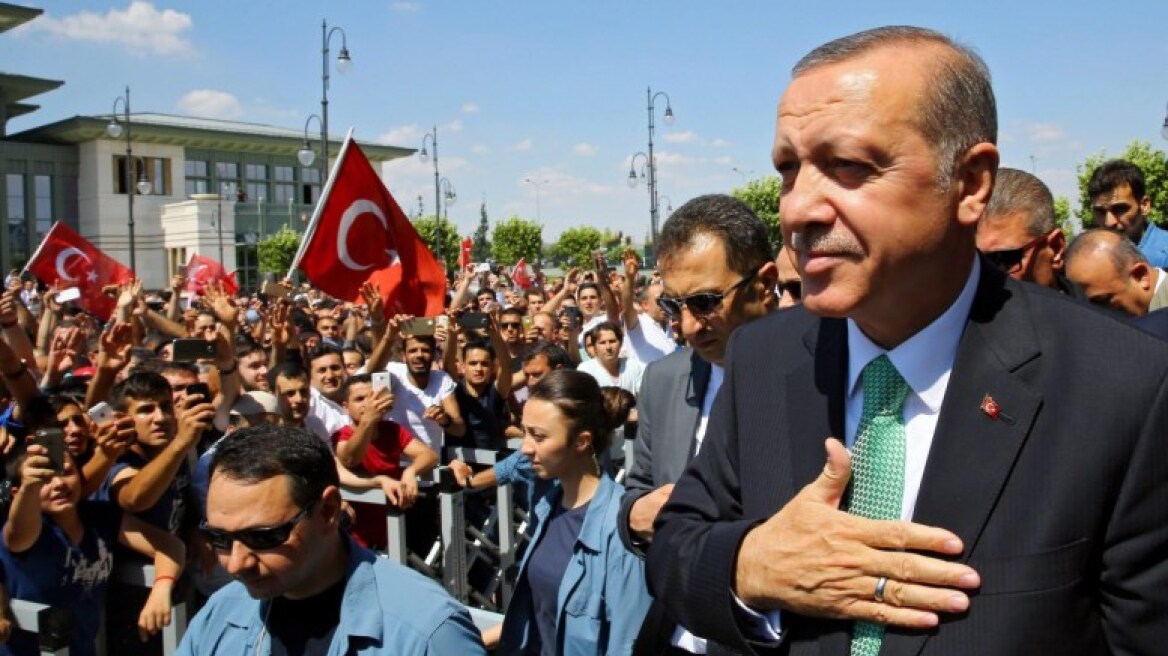 Μελέτη σοκ: Ο Ερντογάν ενορχήστρωσε το πραξικόπημα της 15ης Ιουλίου 2016
