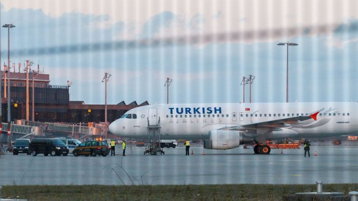 Τέλος στην απαγόρευση ηλεκτρονικών συσκευών στην καμπίνα για τις πτήσεις Τουρκία - ΗΠΑ