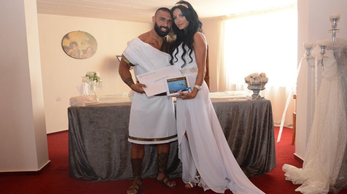 Modern-day “Spartan” marries his “Aphrodite” in Cyprus (photos)