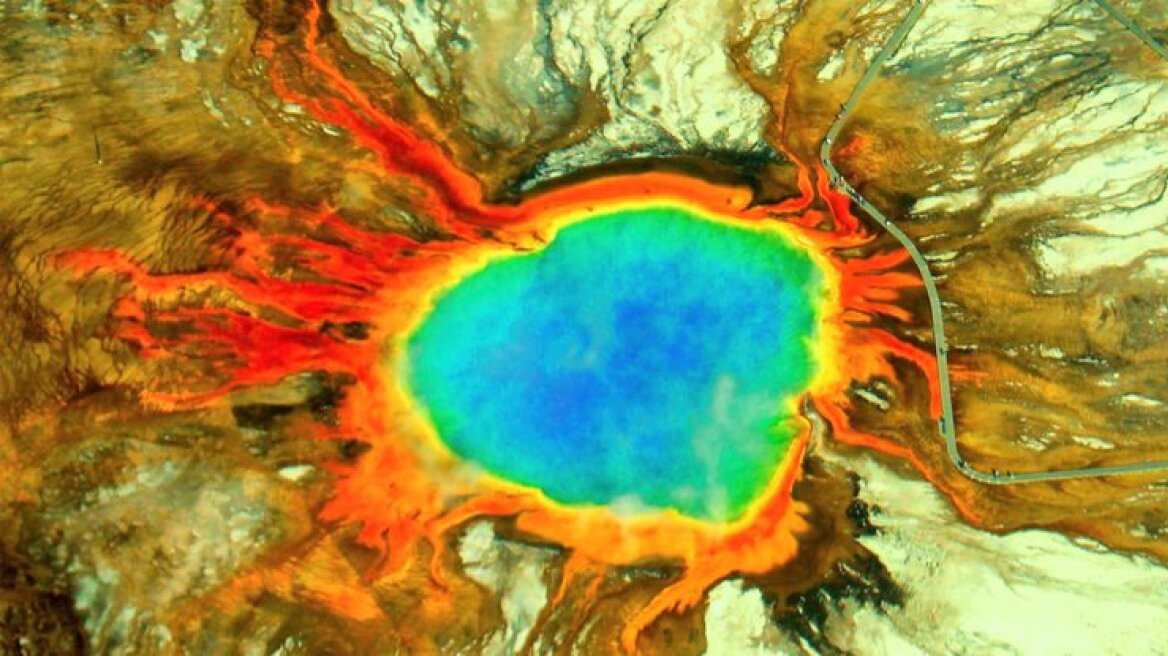 The Yellowstone Supervolcano Has Just Seen 878 Earthquakes in Two Weeks