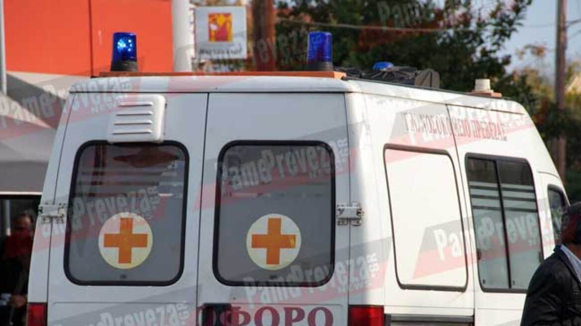 Τραγικό ατύχημα στην Πρέβεζα: 28χρονος έπεσε από οικοδομή και «καρφώθηκε» σε σίδερα