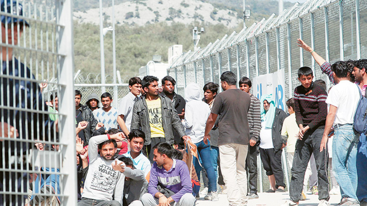 Νέα hot spots και bonus 1.000 ευρώ στους μετανάστες για να φύγουν