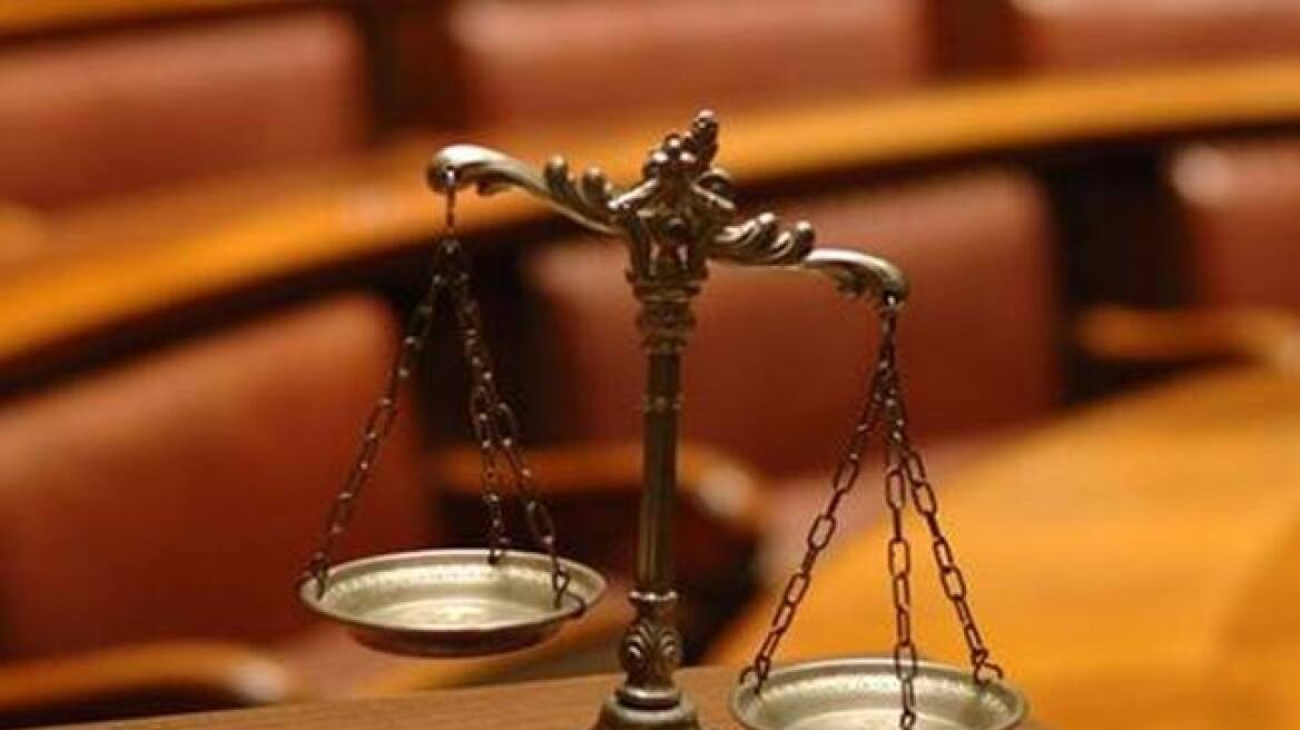 Η Ένωση Διοικητικών Δικαστών απαντά στον Πολάκη για το «πόθεν έσχες»