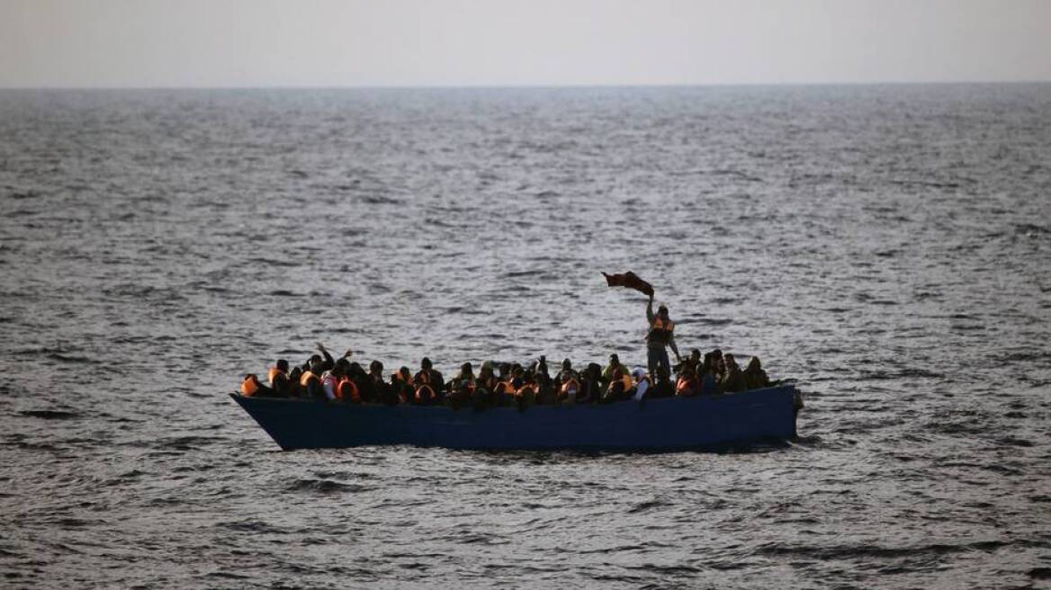 Λιβυκές ακτές: Πλοίο με ακροδεξιούς θέλει να παρεμποδίσει πλοιάρια προσφύγων