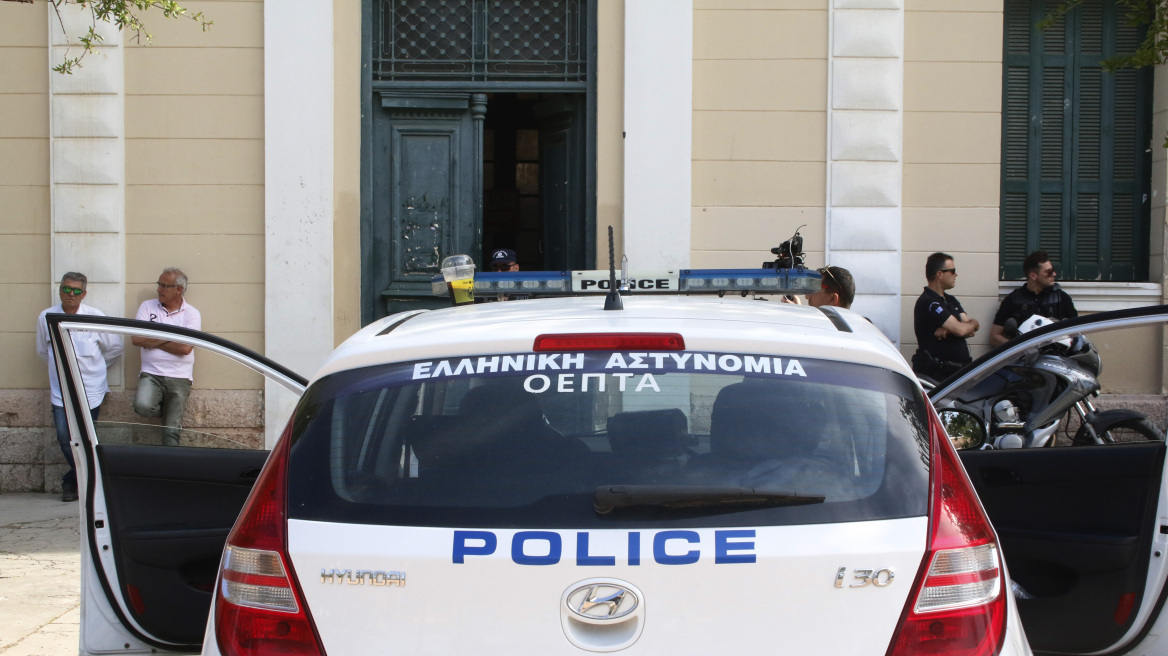 Κρήτη: Οι «μπαλωθιές» τον οδήγησαν από το γλέντι… στο νοσοκομείο
