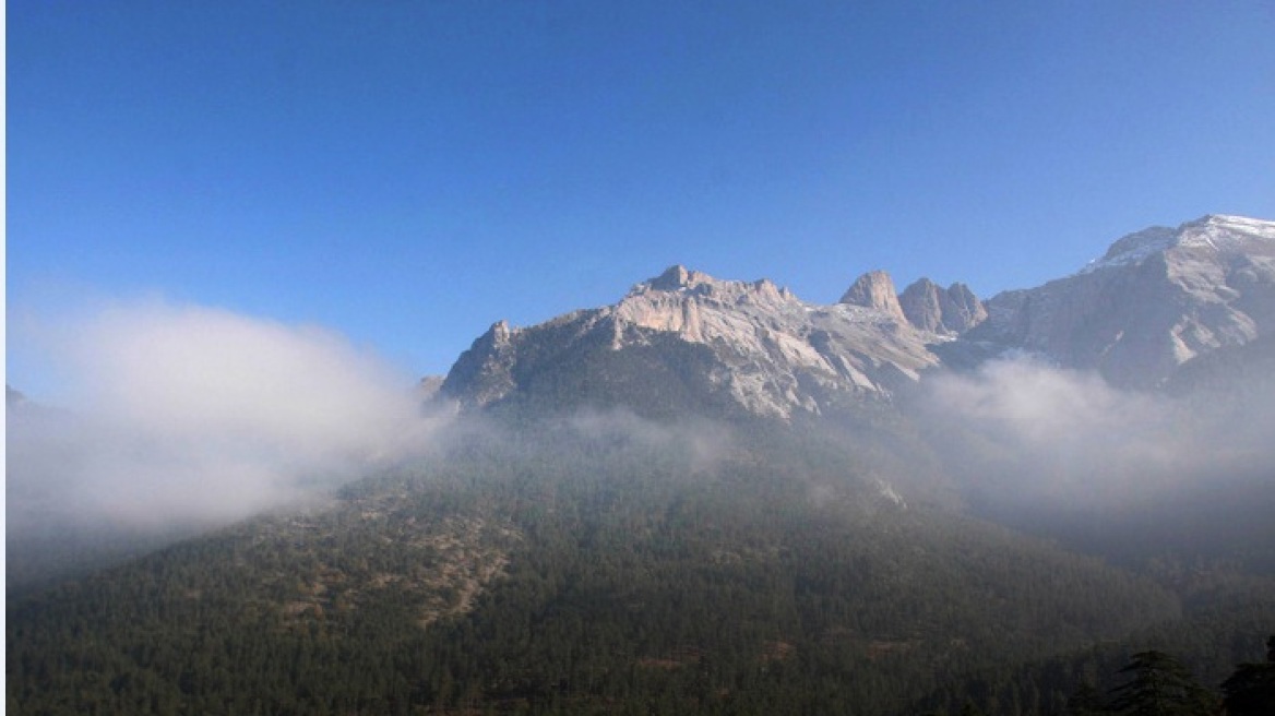 Όλυμπος: Σε εξέλιξη επιχείρηση εντοπισμού -απεγκλωβισμού ορειβάτη 