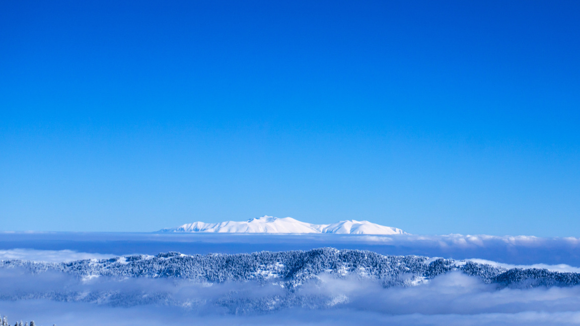 Χιονοθύελλα στον Όλυμπο - Αγωνία για ορειβάτη που αγνοείται 