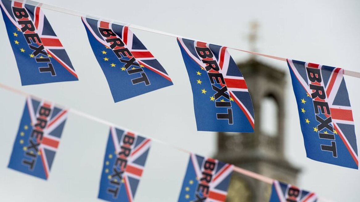 Brexit: Ξεκινά σήμερα ο δεύτερος γύρος των διαπραγματεύσεων Ε.Ε.- Βρετανίας
