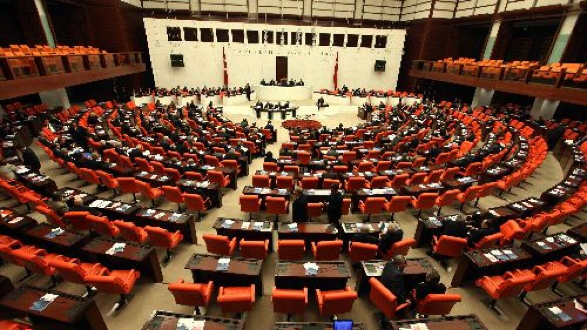 Τουρκία: Ακόμα τρεις μήνες παράταση της έκτακτης ανάγκης ζητά η κυβέρνηση από τη βουλή