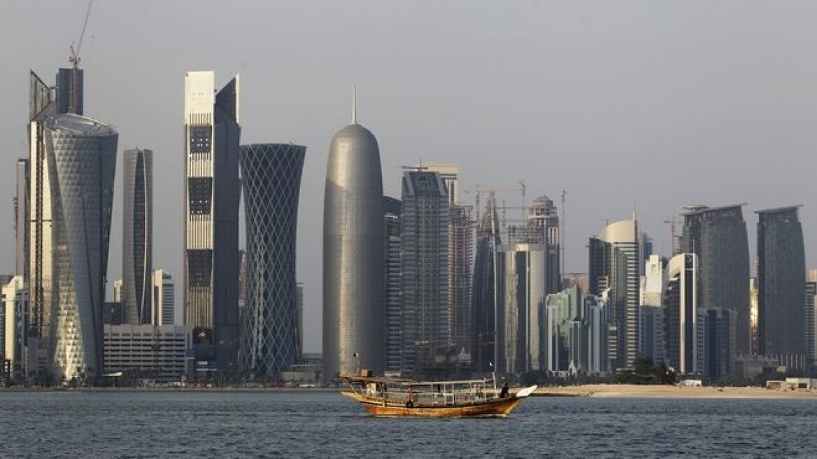 Η Αίγυπτος επαναφέρει τη βίζα για τους πολίτες του Κατάρ