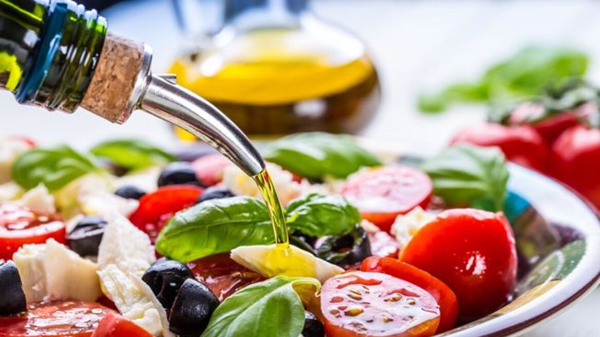 Η μεσογειακή διατροφή ελαττώνει τον κίνδυνο της άνοιας 