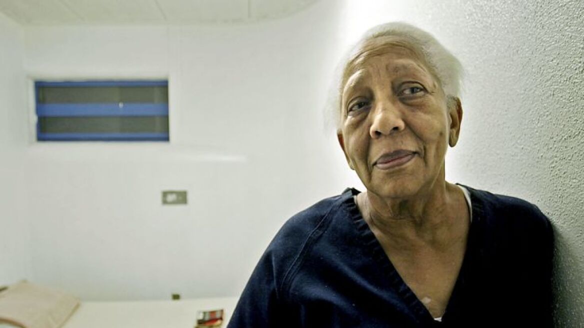 Συνελήφθη ξανά 86χρονη που κλέβει από το 1950: Πάνω από 2 εκατ. δολάρια η λεία της