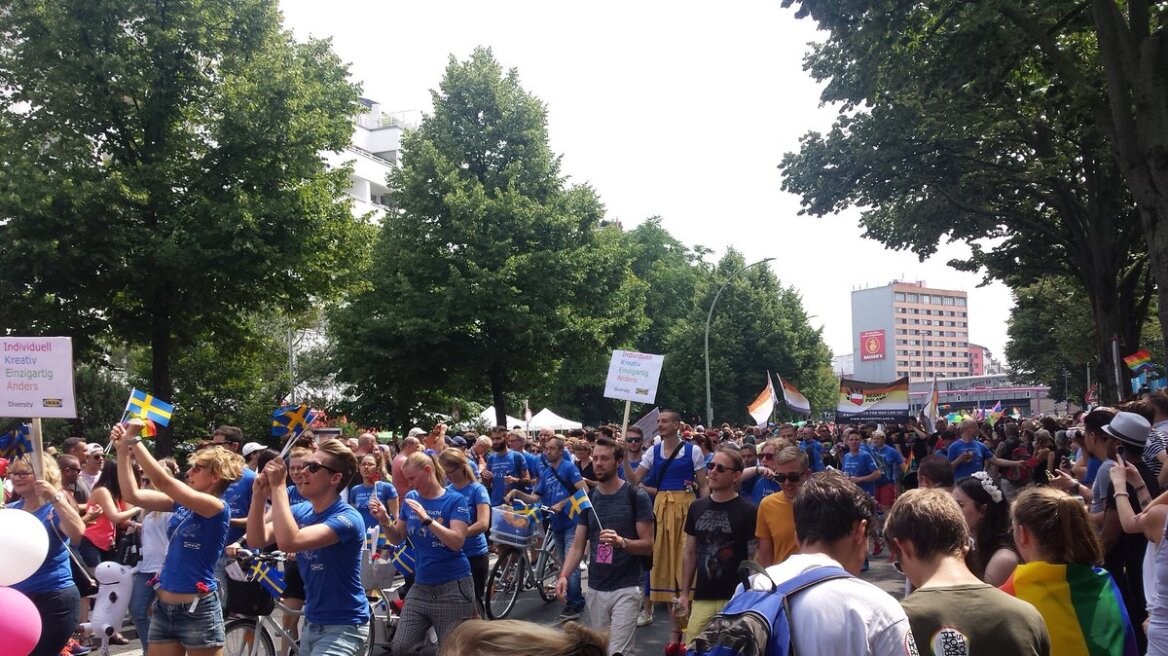 Γερμανία: Η Gay Pride του Βερολίνου έγινε γιορτή για τον γάμο των ομοφυλοφίλων	