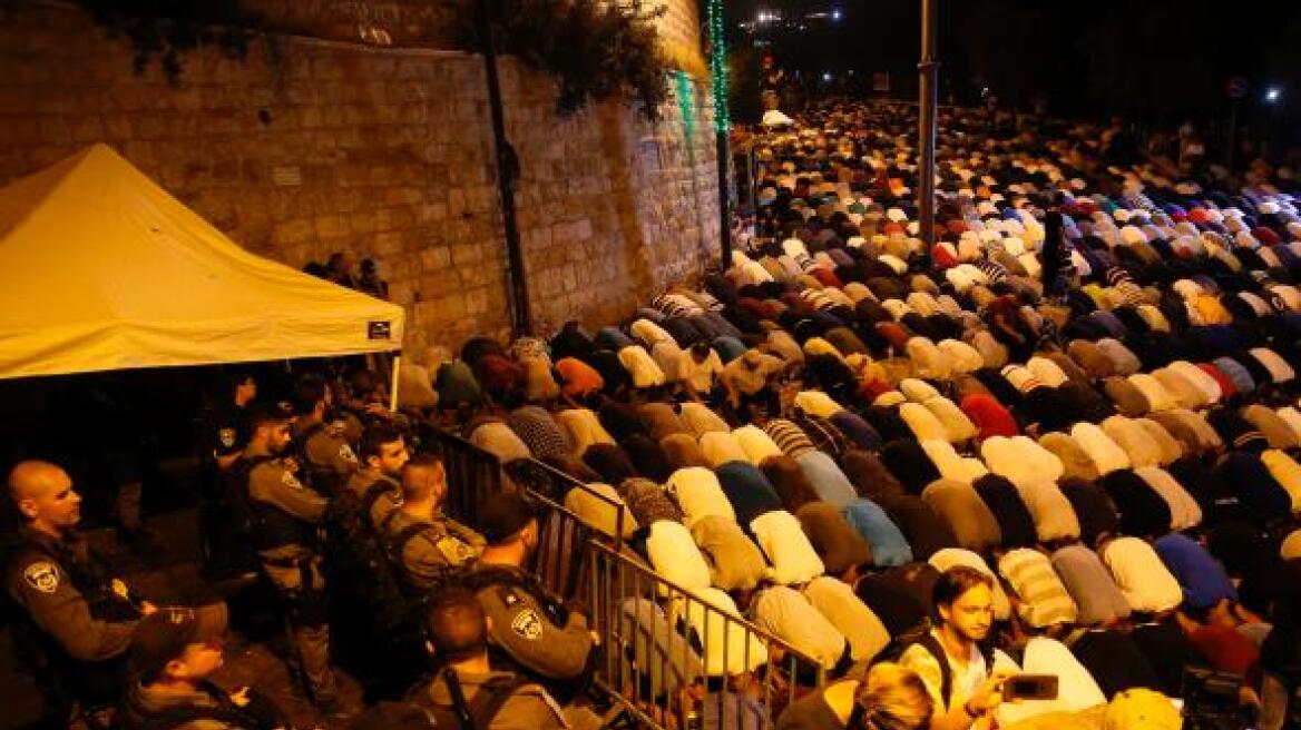 Εντολή να συνεχιστεί το μποϊκοτάζ στην πλατεία των τζαμιών από τους Παλαιστινίους